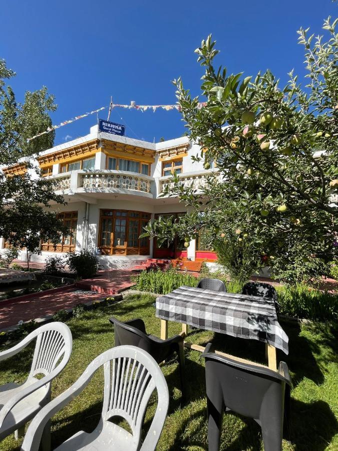 Hinjuma Guest House Лех Екстериор снимка