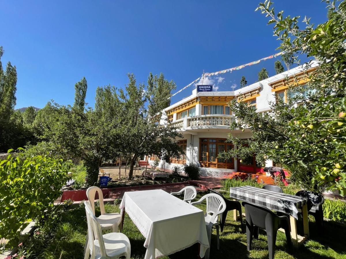 Hinjuma Guest House Лех Екстериор снимка